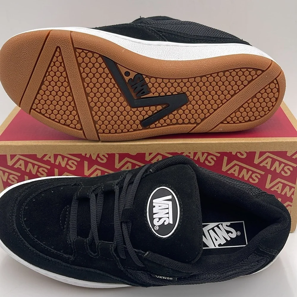 Vans Men’s Speed Ls Black/True White
VN000CTNBP6 Sneakers - Picture 3 of 16